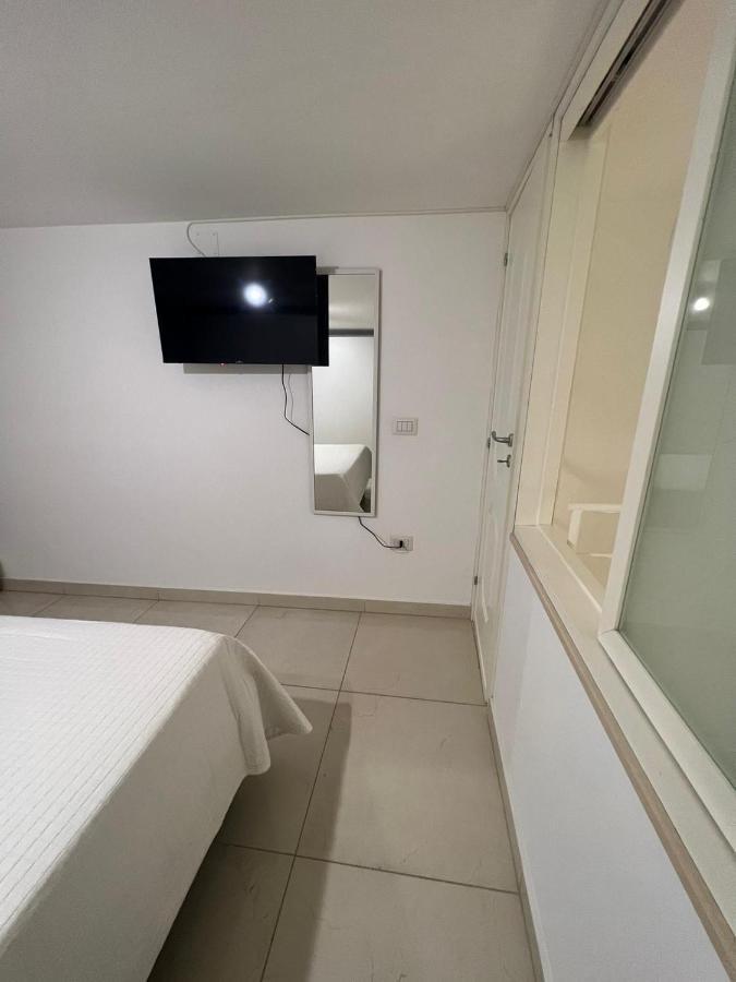 Life House Apartment Наполи Екстериор снимка