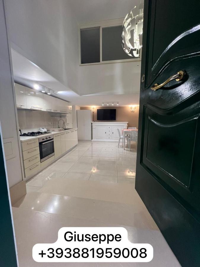 Life House Apartment Наполи Екстериор снимка